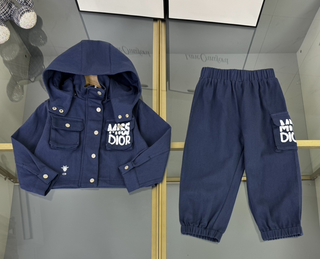 秋冬暖か服クリスチャンディオール 子供服 KID 上下服 セットアップ