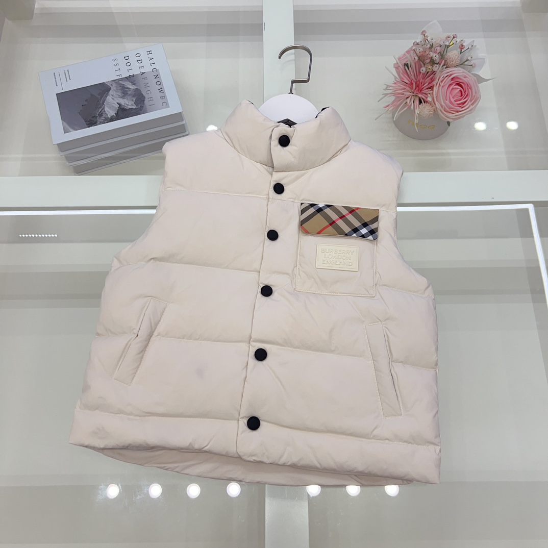 秋冬暖か服バーバリー 子供服 KID ベスト