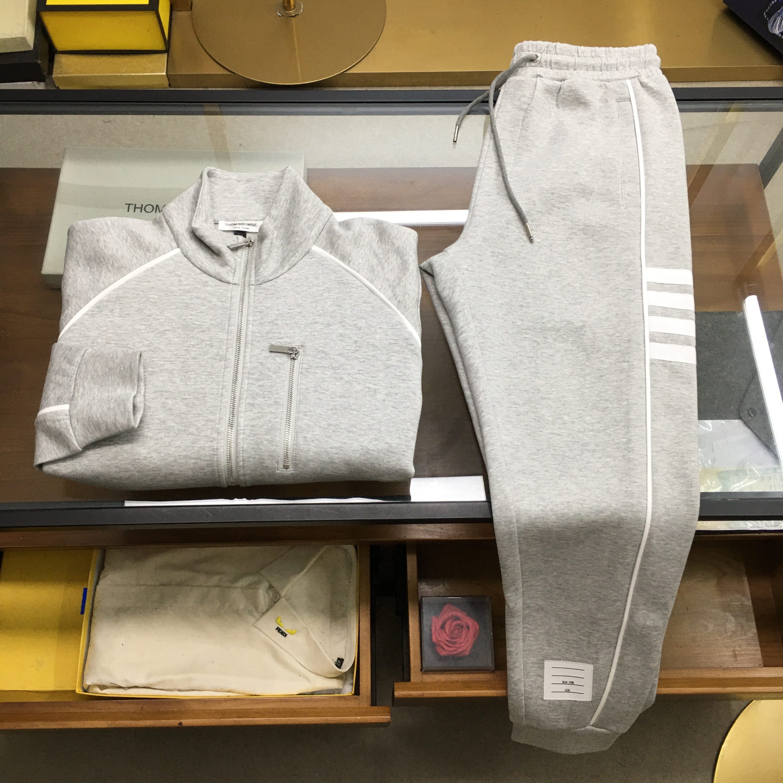25秋冬ブランド通販 トムブラウン 上下服 セットアップ