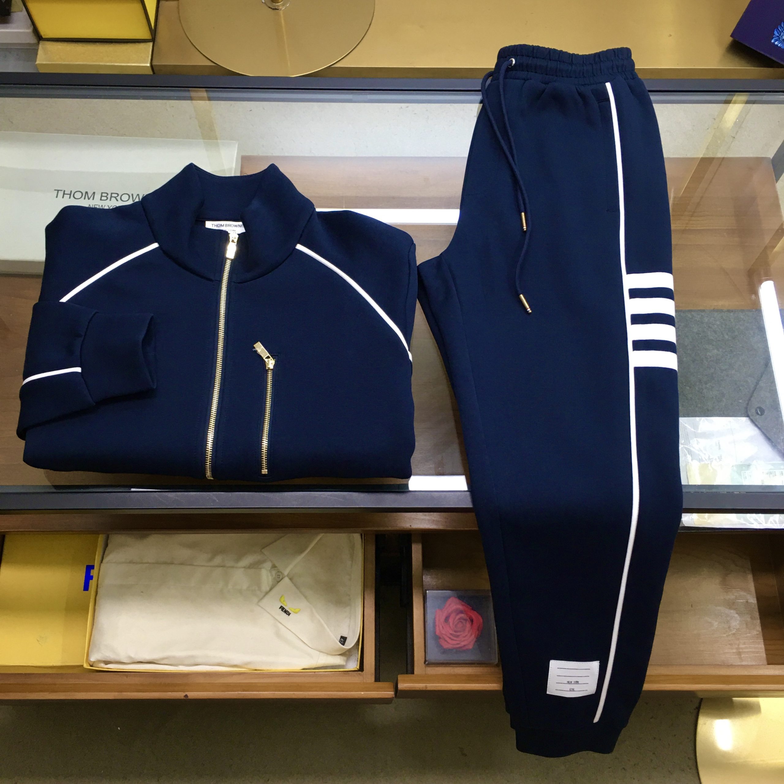 25秋冬ブランド通販 トムブラウン 上下服 セットアップ