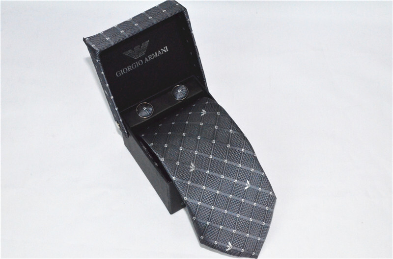 アルマーニ 紳士用 Tie ネクタイ カフス 2点セット