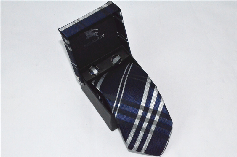 バーバリー 紳士用 Tie ネクタイ カフス 2点セット