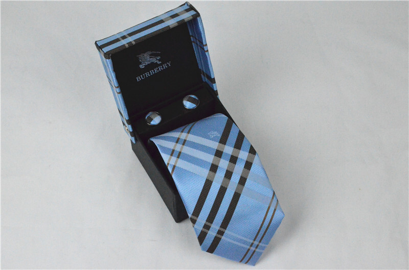 バーバリー 紳士用 Tie ネクタイ カフス 2点セット