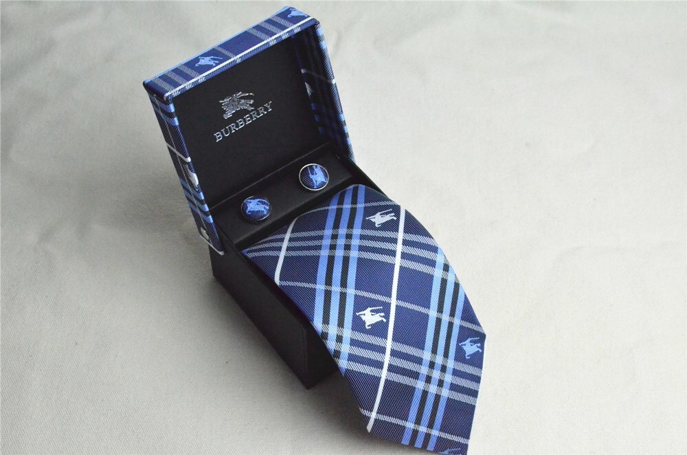 バーバリー 紳士用 Tie ネクタイ カフス 2点セット