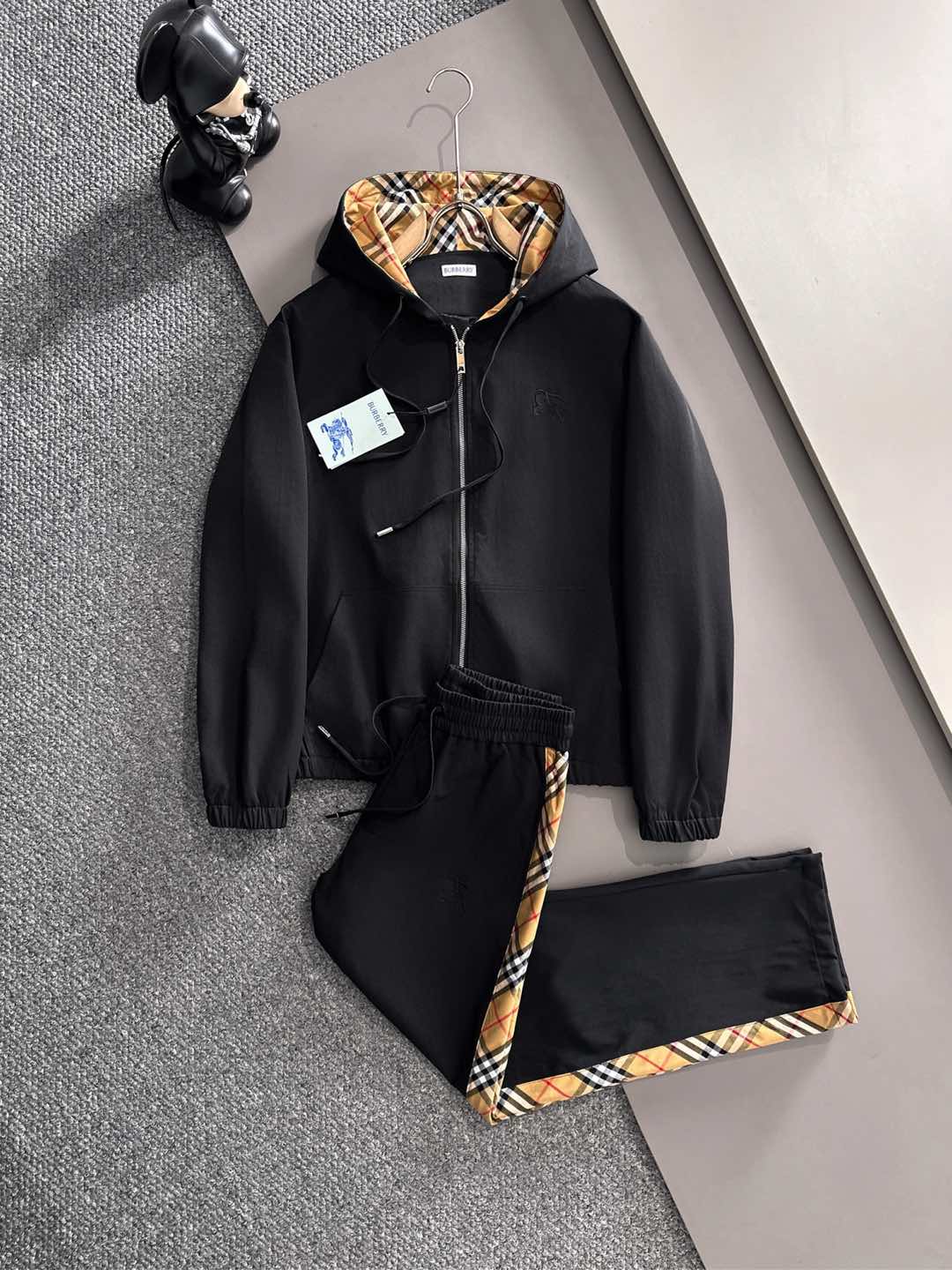 25秋冬新品バーバリー メンズ 上下服 セットアップ