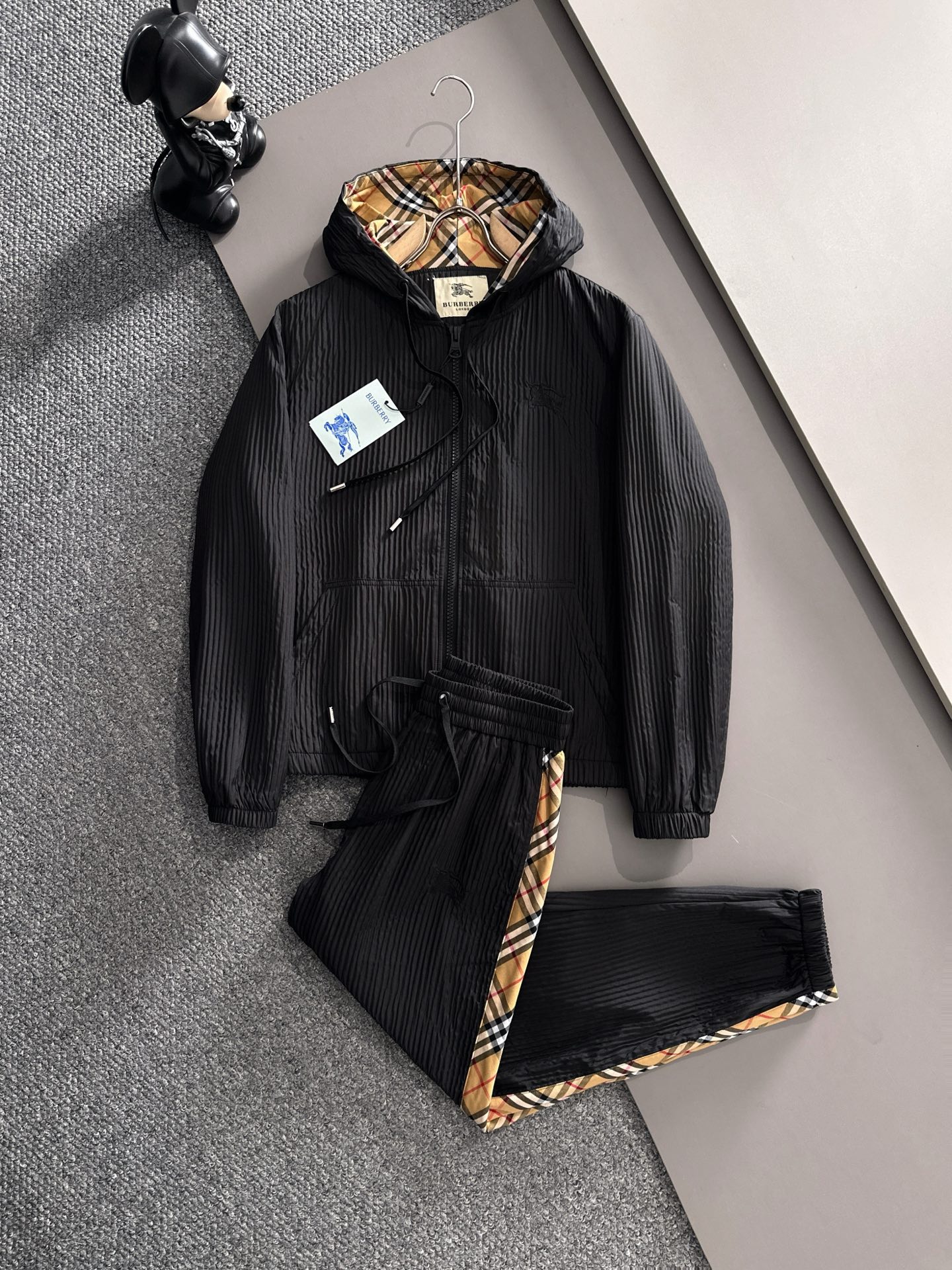 25秋冬新品バーバリー メンズ 上下服 セットアップ