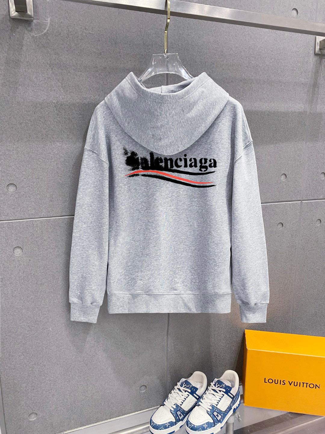 【新品値下受付】バレンシアガ バーパーカー/スウェット