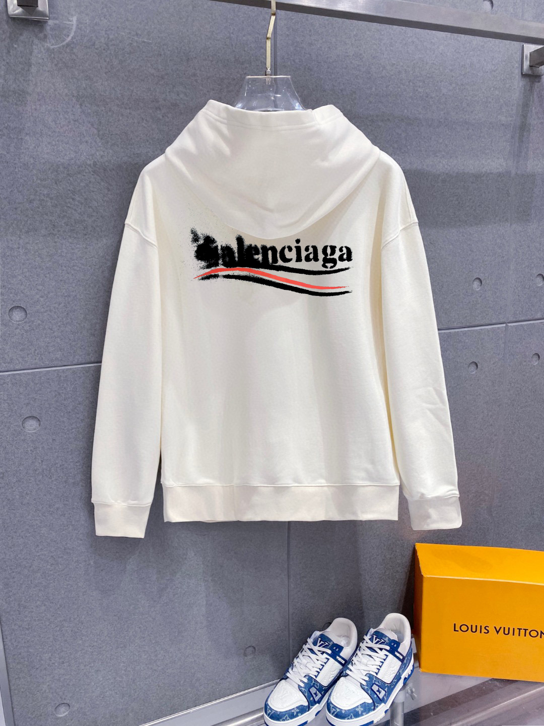 【新品値下受付】バレンシアガ バーパーカー/スウェット