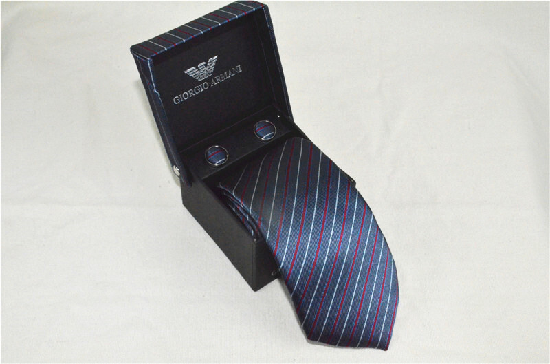 アルマーニ 紳士用 Tie ネクタイ カフス 2点セット