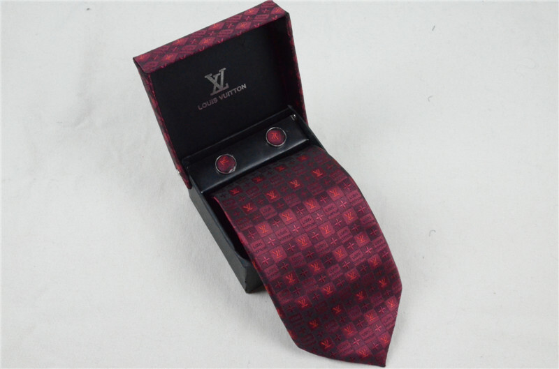 ルイヴィトン 紳士用 Tie ネクタイ カフス 2点セット