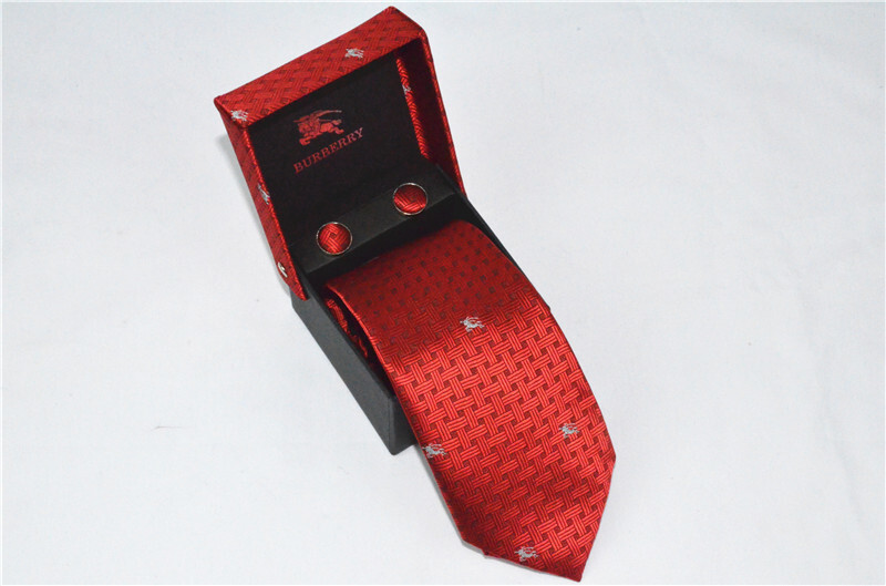 バーバリー 紳士用 Tie ネクタイ カフス 2点セット
