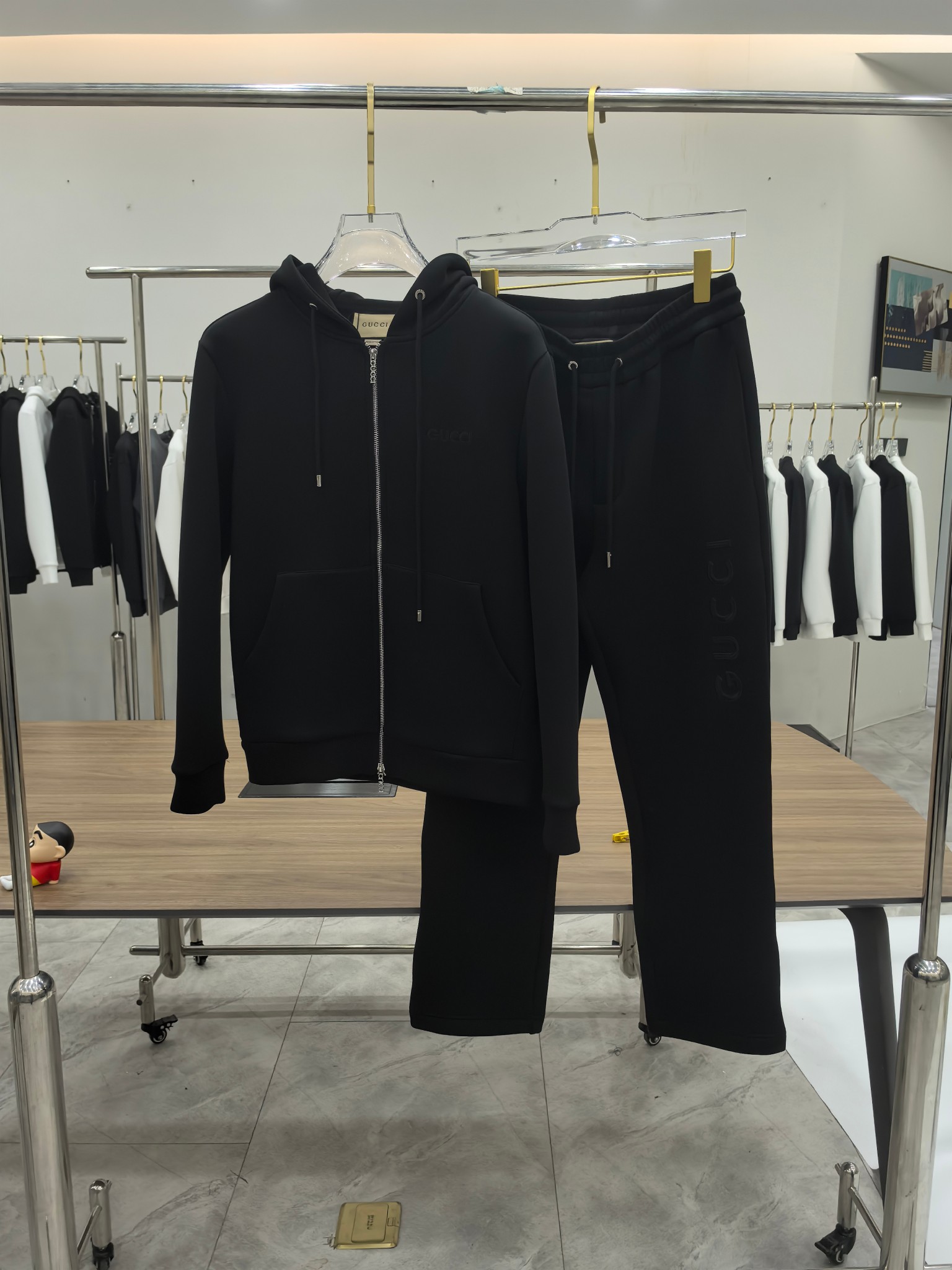 25秋冬新品 グッチ メンズ セットアップ 上下服