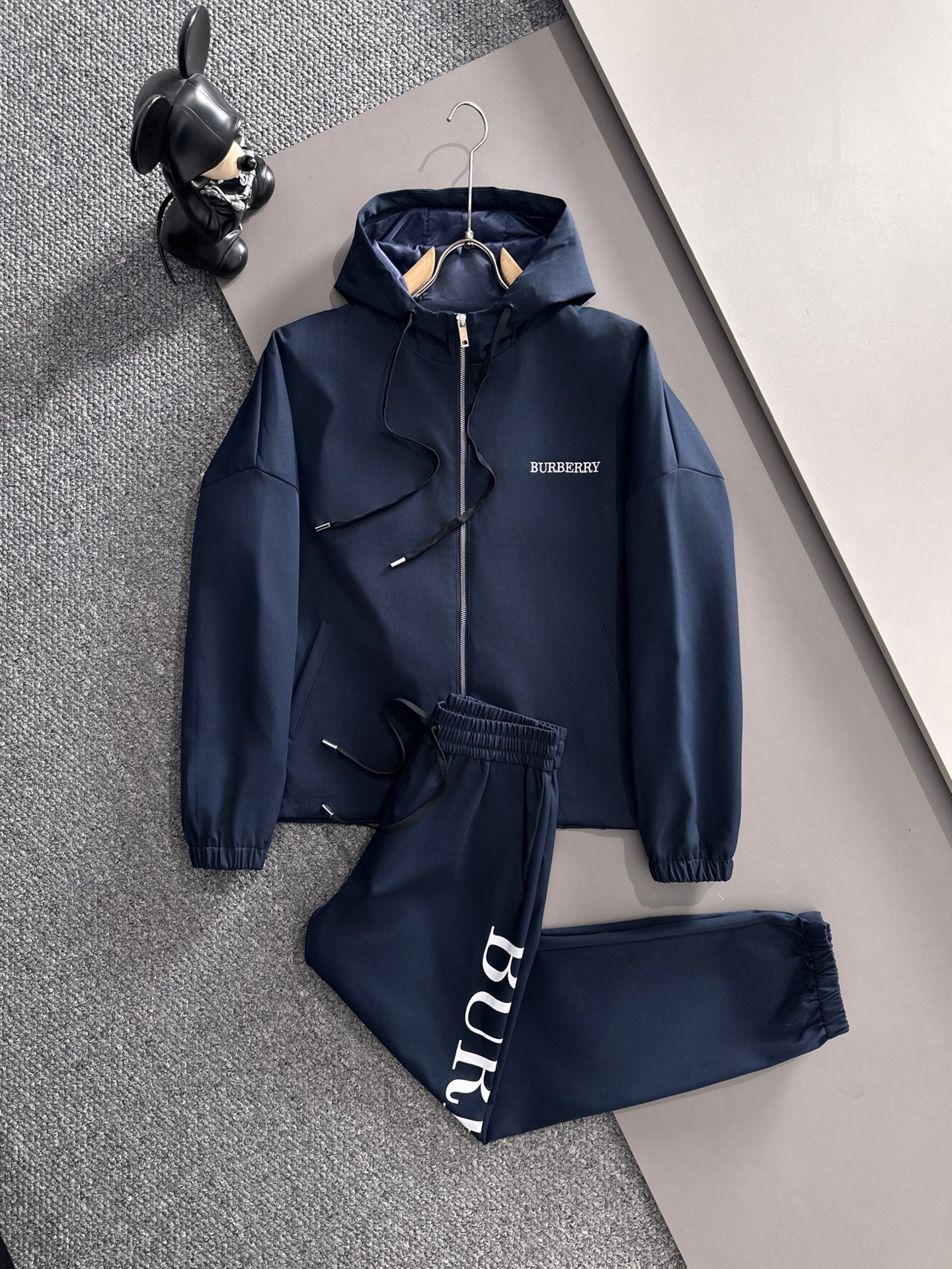 25秋冬新品バーバリー メンズ 上下服 セットアップ