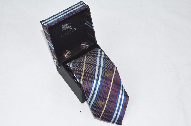 バーバリー 紳士用 Tie ネクタイ カフス 2点セット