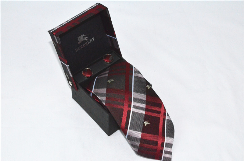 バーバリー 紳士用 Tie ネクタイ カフス 2点セット