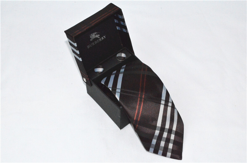 バーバリー 紳士用 Tie ネクタイ カフス 2点セット