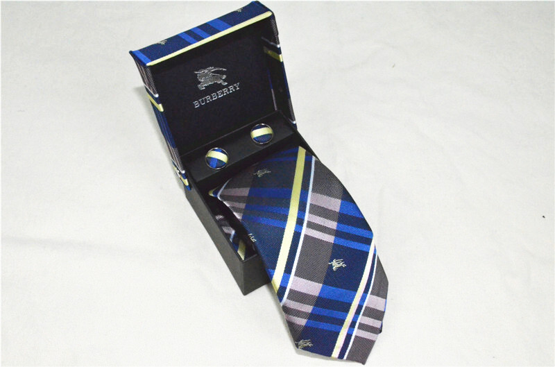 バーバリー 紳士用 Tie ネクタイ カフス 2点セット