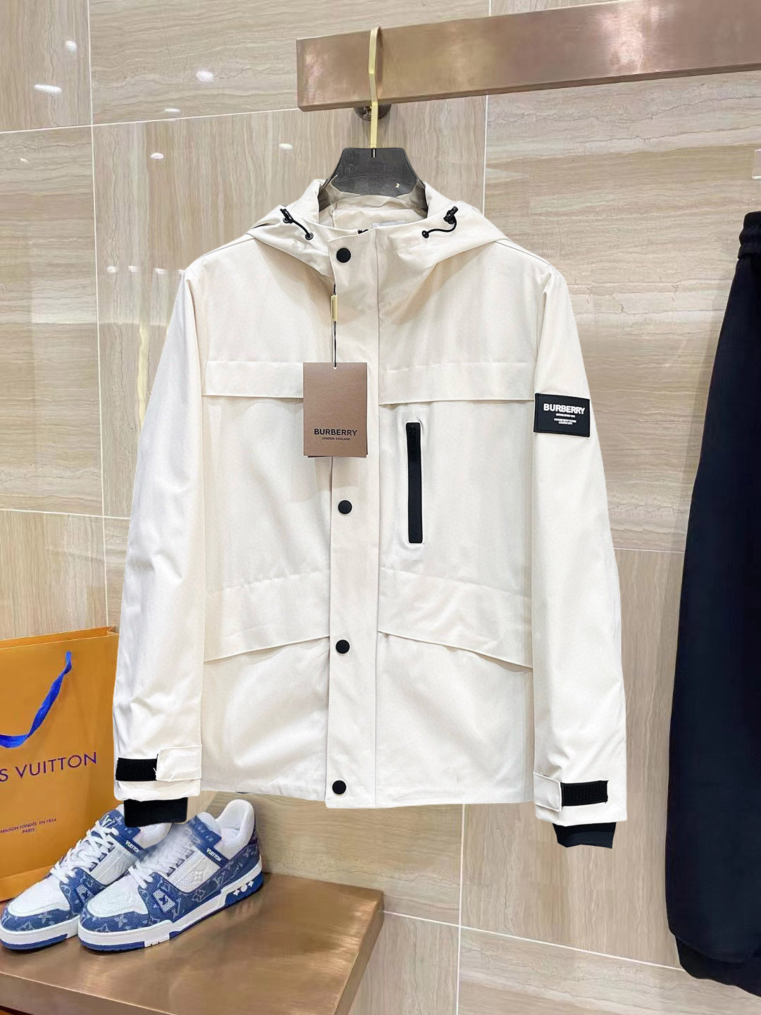 25秋冬新品バーバリー メンズ アウター/トレンチコート