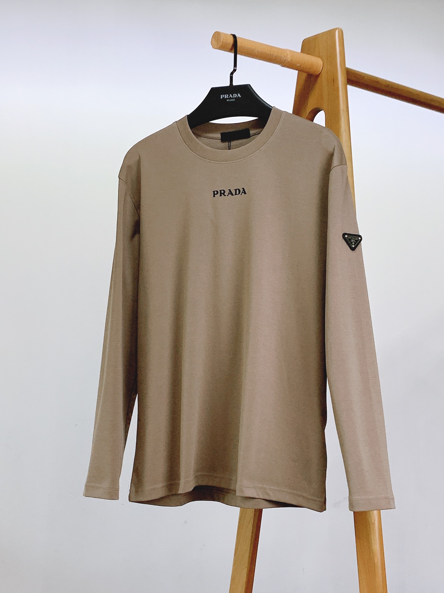 25秋冬新品プラダ メンズ 長袖Tシャツ トップス
