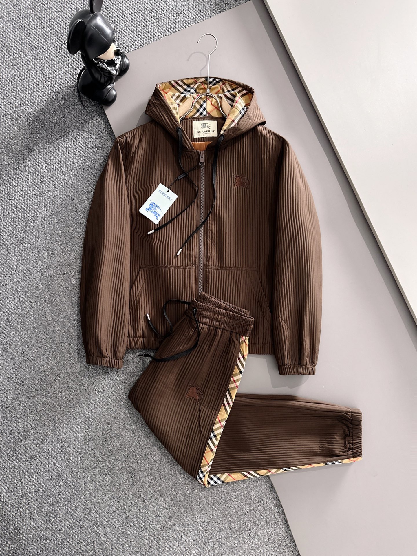 25秋冬新品バーバリー メンズ 上下服 セットアップ