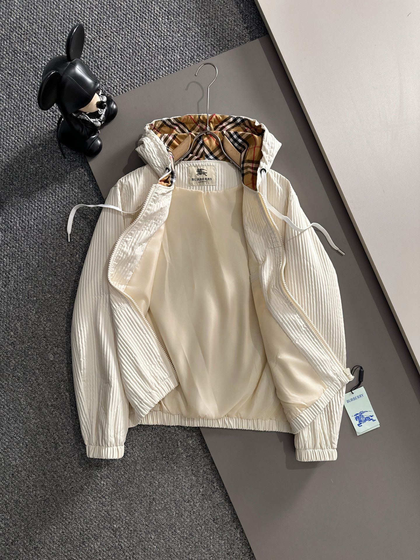 25秋冬新品バーバリー メンズ 上下服 セットアップ