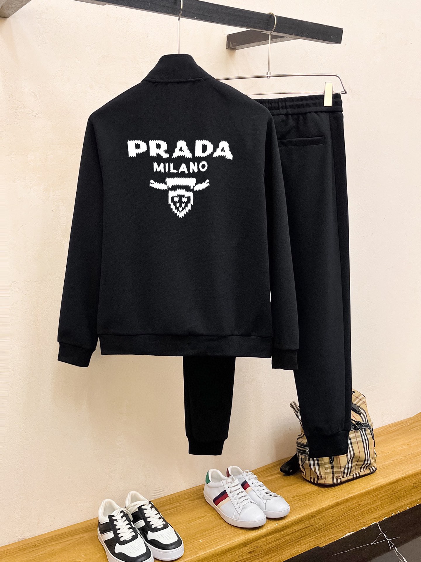 25秋冬新品プラダ メンズ 上下服 セットアップ