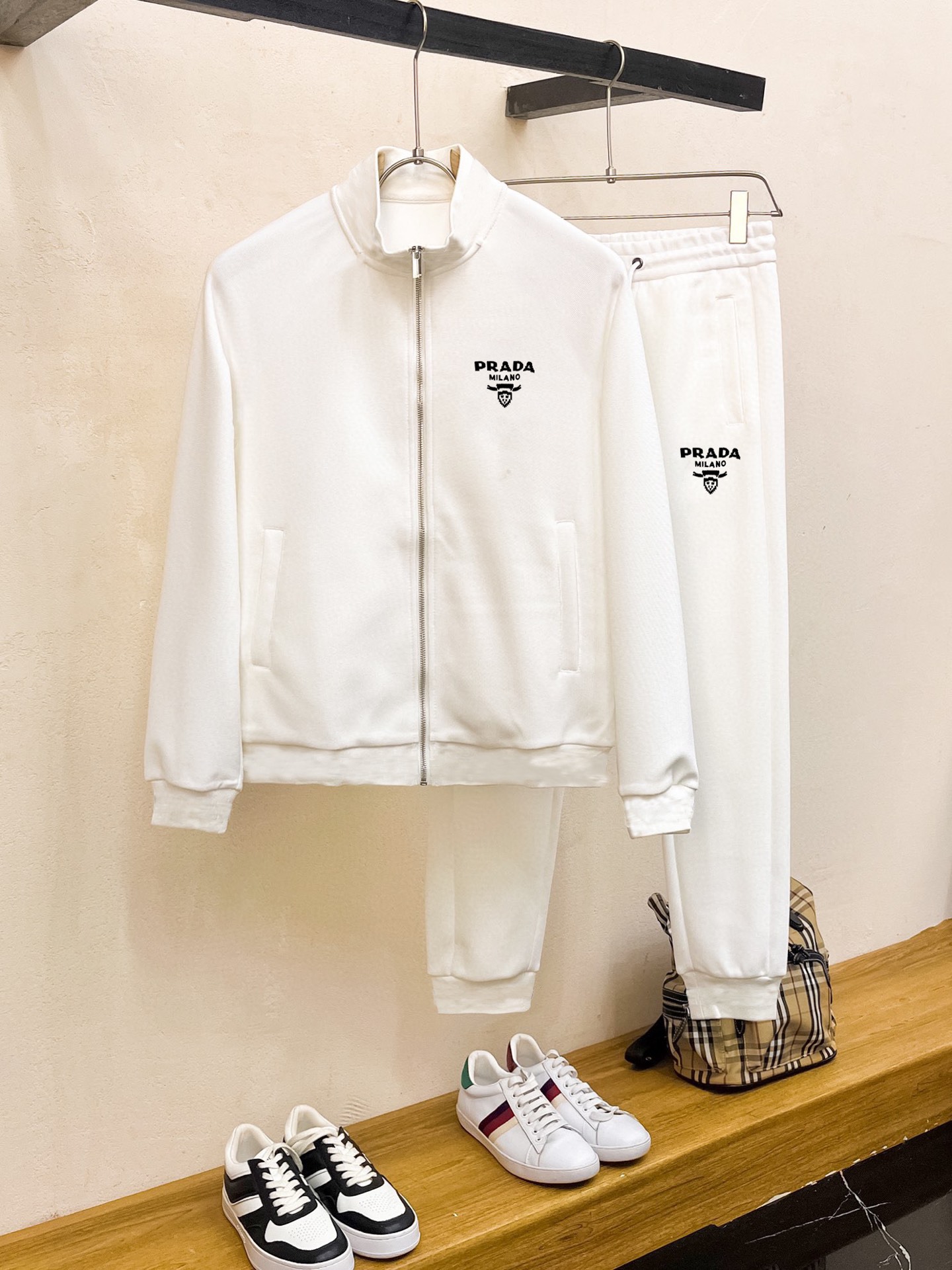 25秋冬新品プラダ メンズ 上下服 セットアップ