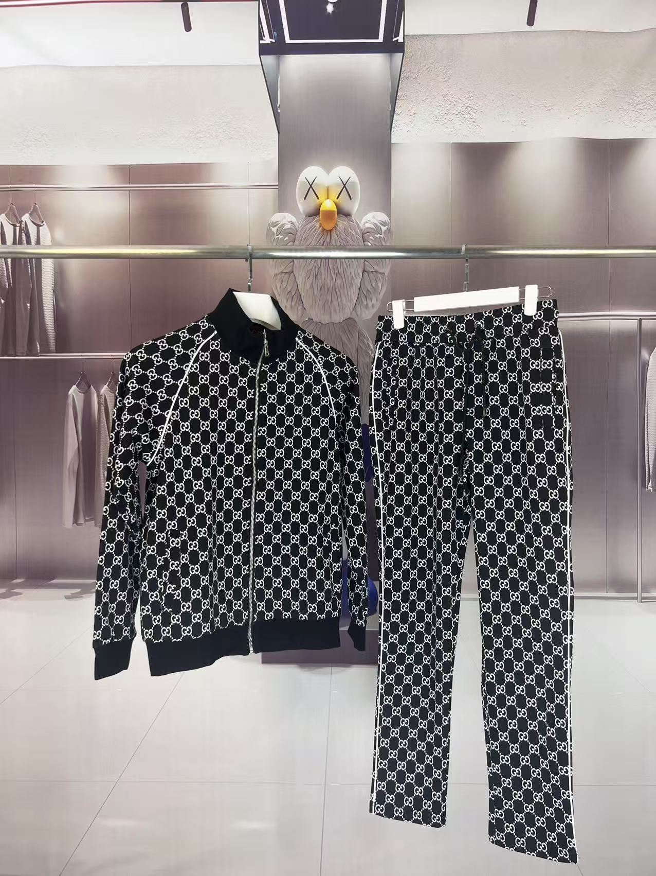 25秋冬新品 グッチ メンズ セットアップ 上下服
