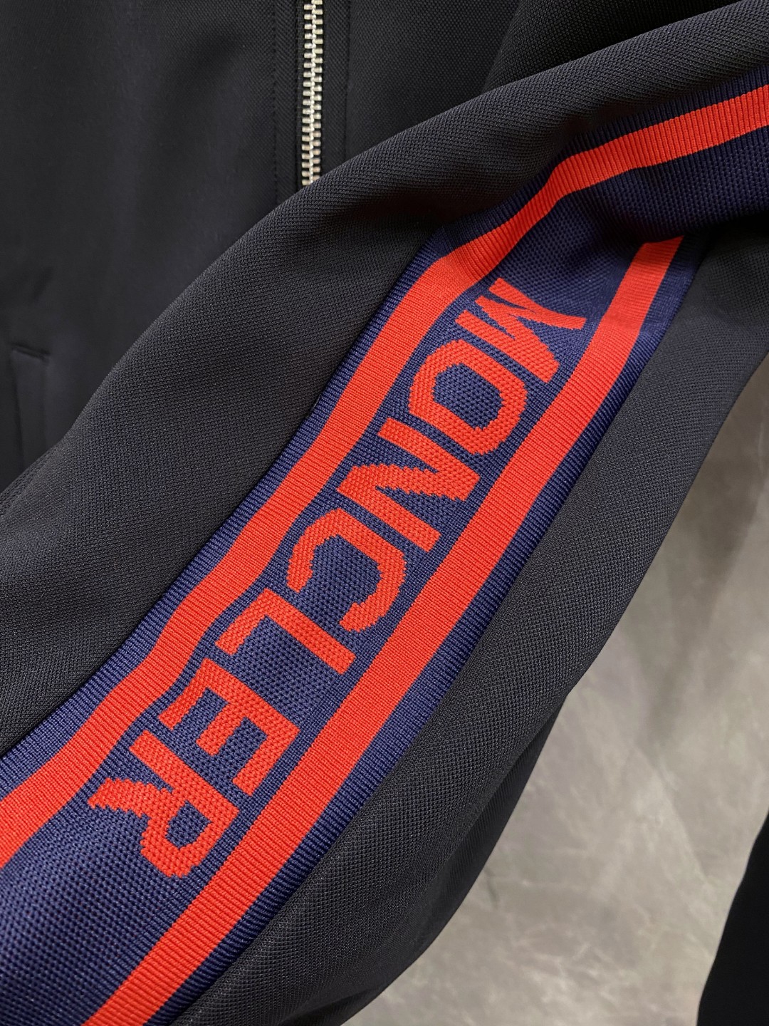 25秋冬新品 モンクレール メンズ 上下服 セットアップ