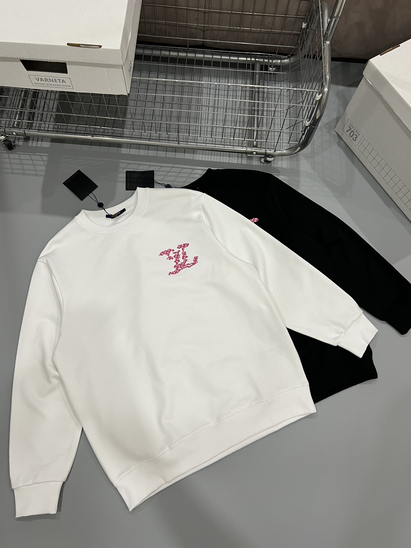 25秋冬新品 ルイヴィトン 長袖 スウェット トップス 男女兼着