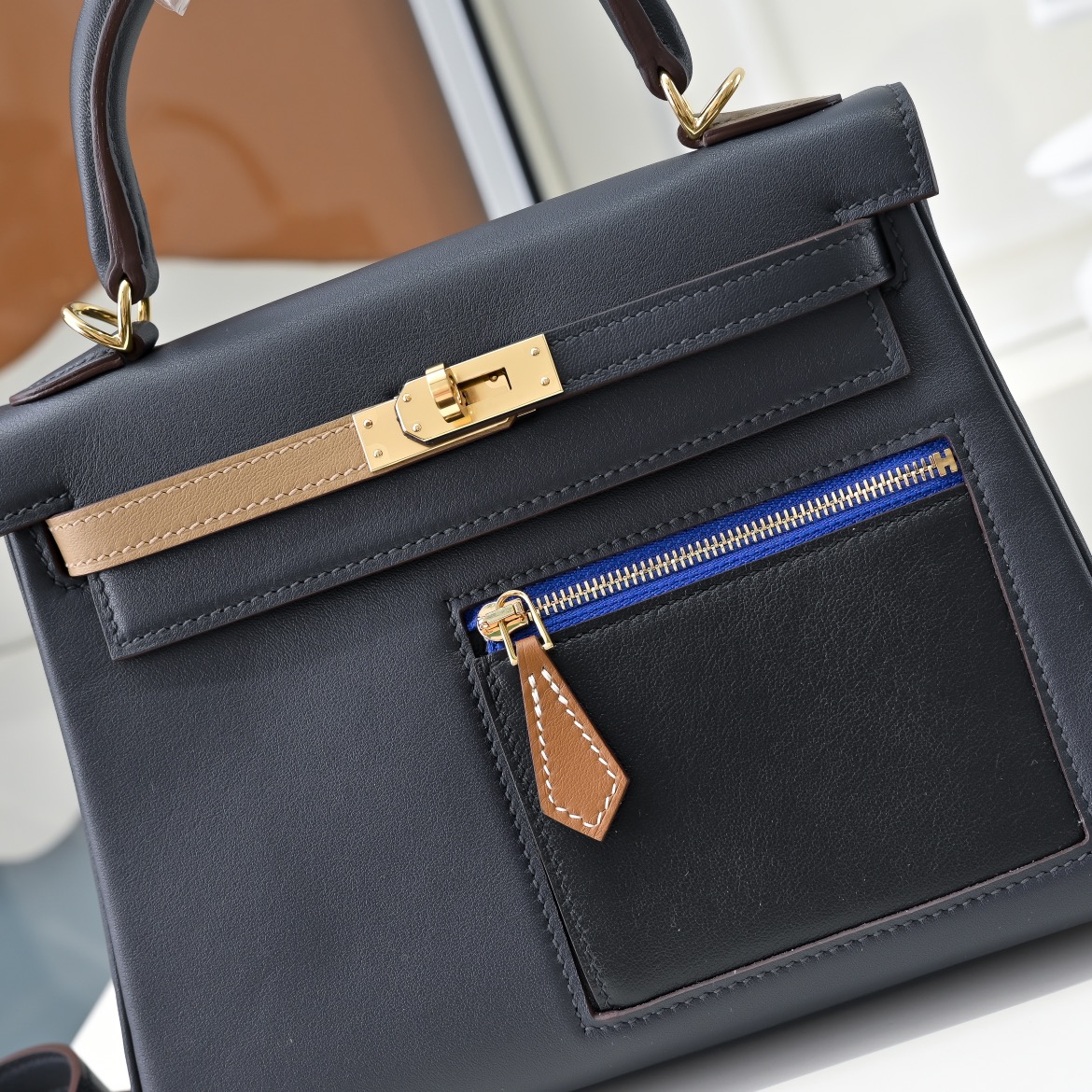 エルメス最新コレクション“カラーマティック” colrmatic ケリー 25/28CM 2508