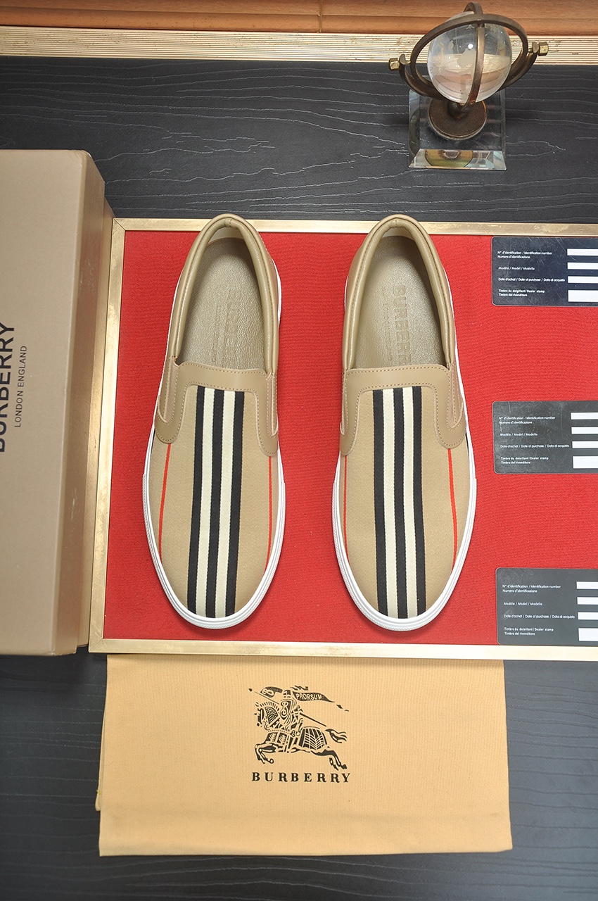 靴? バーバリー ローファー/フラットシューズ メンズ
