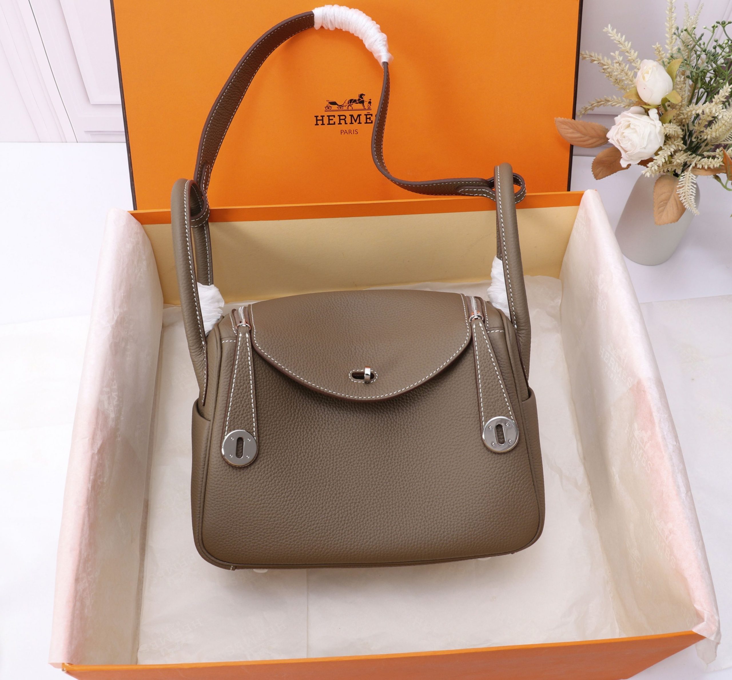 エルメス 超美品 ショルダー ハンド リンディ Lindy 26cm 2508