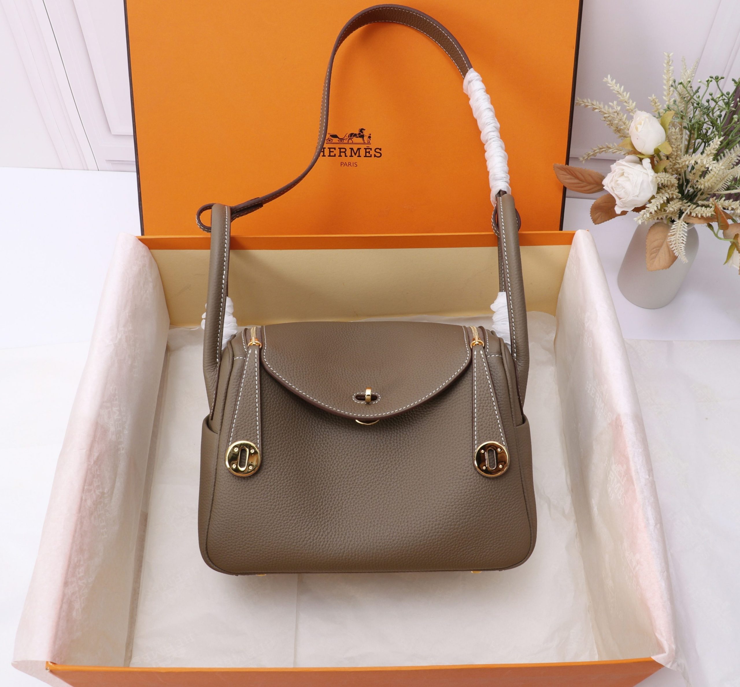 エルメス 超美品 ショルダー ハンド リンディ Lindy 26cm 2508