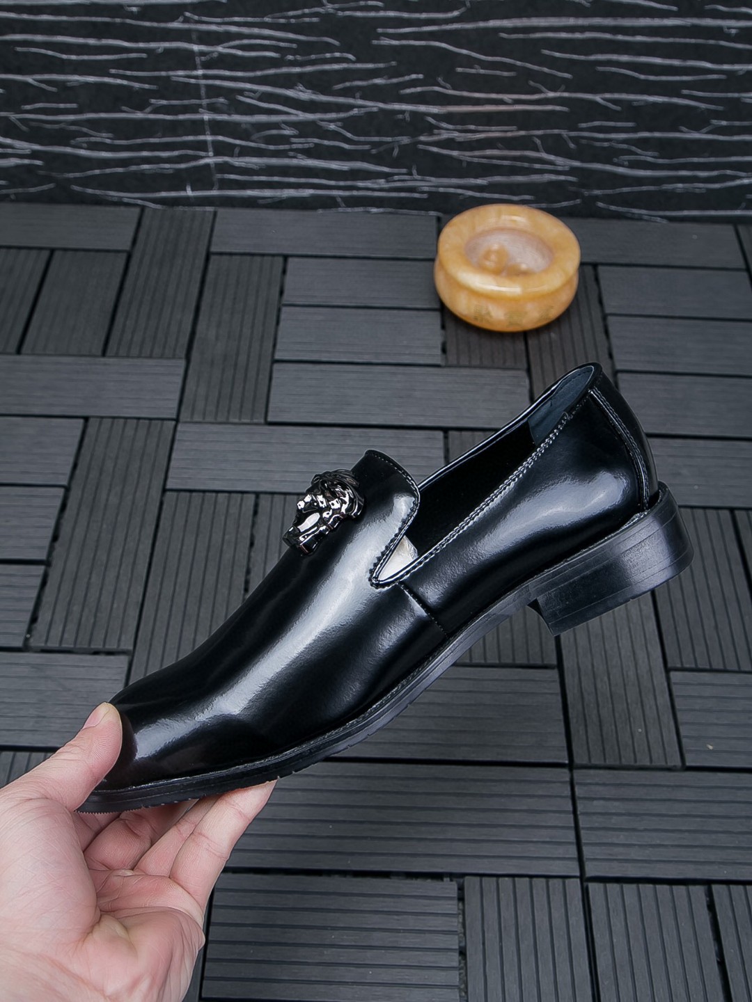 今季新品 靴 ヴェルサーチ ローファー/フラットシューズ メンズ