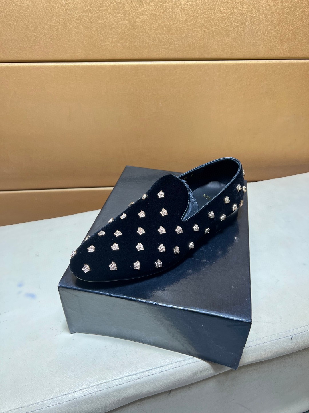 今季新品 靴 ヴェルサーチ ローファー/フラットシューズ メンズ
