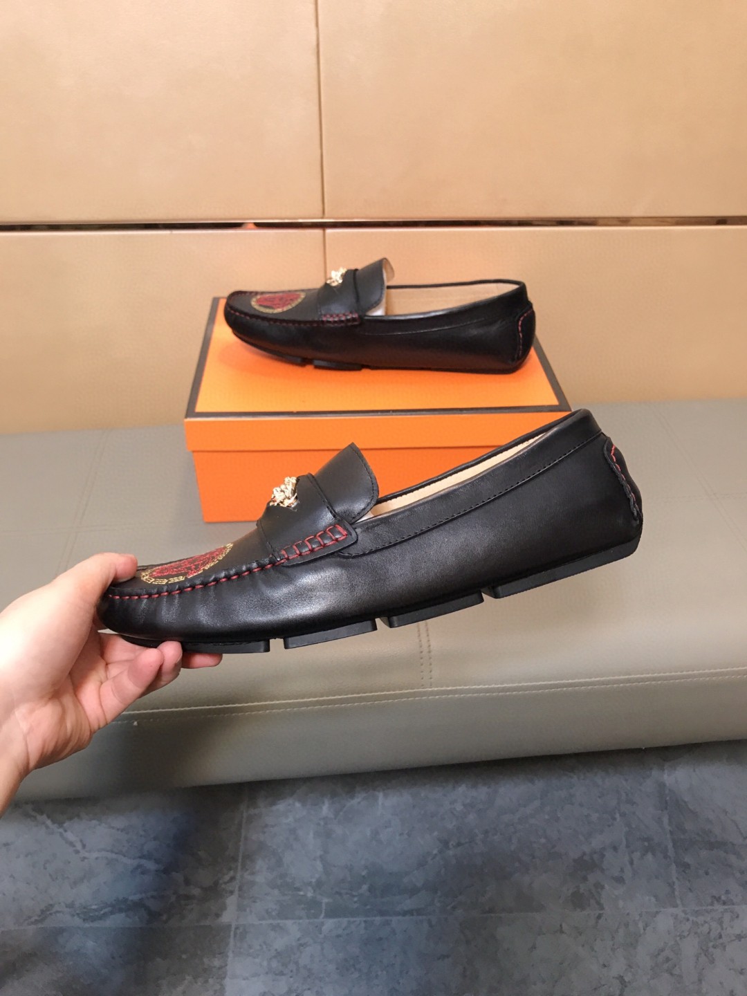 今季新品 靴 ヴェルサーチ ローファー/フラットシューズ  メンズ