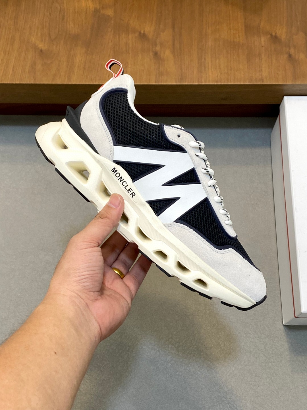 新品入荷 モンクレール スニーカー/レースアップ メンズ