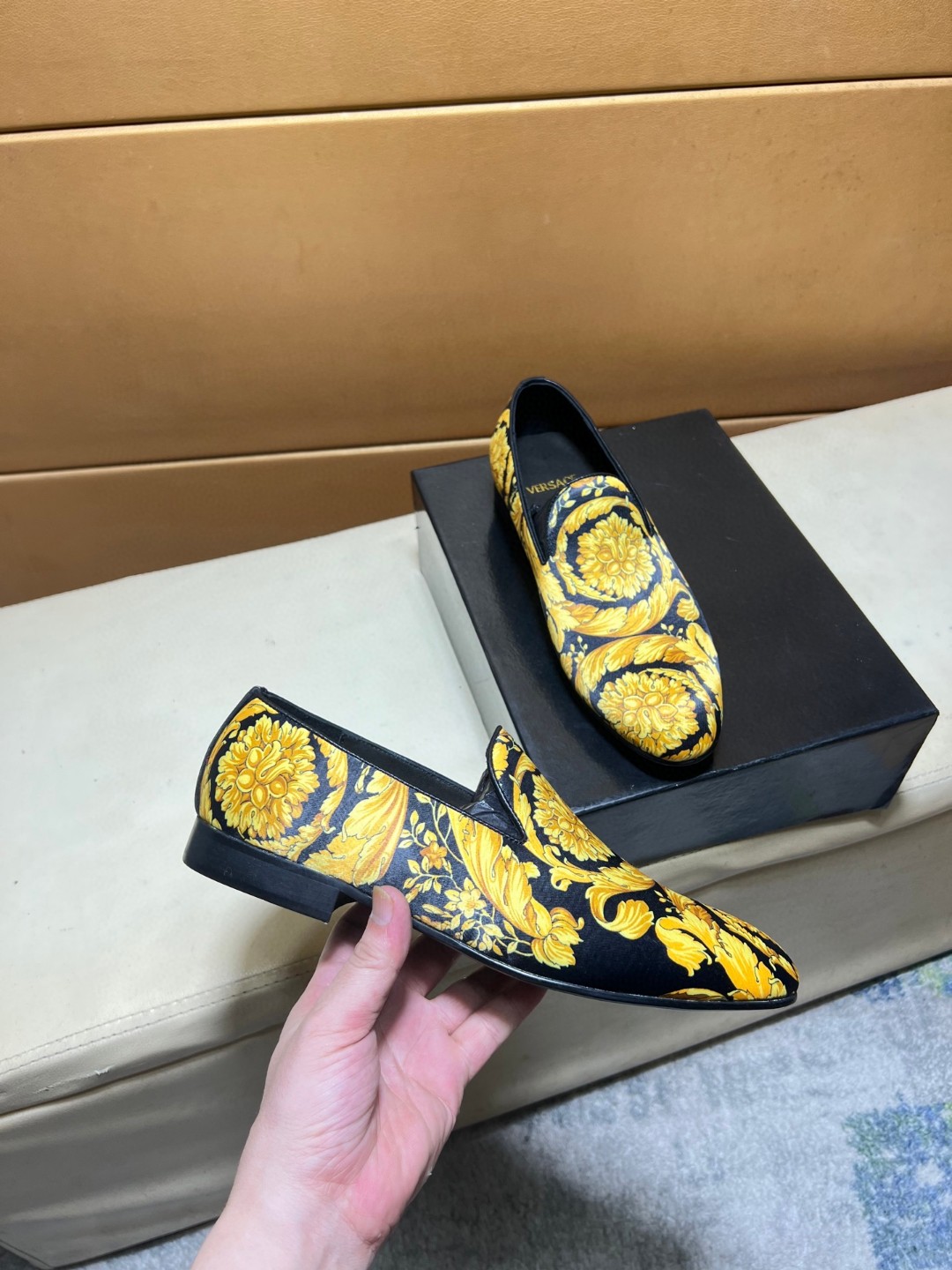 今季新品 靴 ヴェルサーチ ローファー/フラットシューズ  メンズ