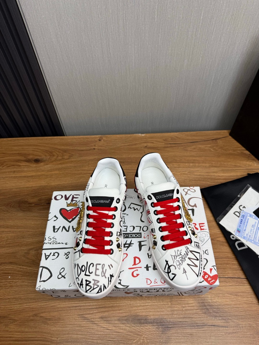 希少品 靴 ドルチェ&ガッバーナ スニーカー/レースアップ 男女兼着