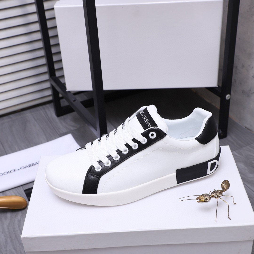 希少品 靴 ドルチェ&ガッバーナ スニーカー/レースアップ 男女兼着
