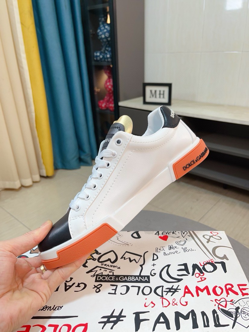 希少品 靴 ドルチェ&ガッバーナ スニーカー/レースアップ 男女兼着