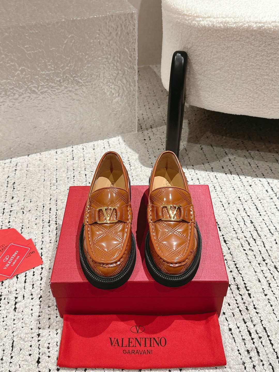 靴 ヴァレンティノ ローファー/フラットシューズ  レディース