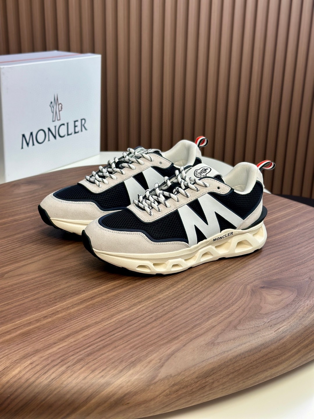新品入荷 モンクレール スニーカー/レースアップ メンズ