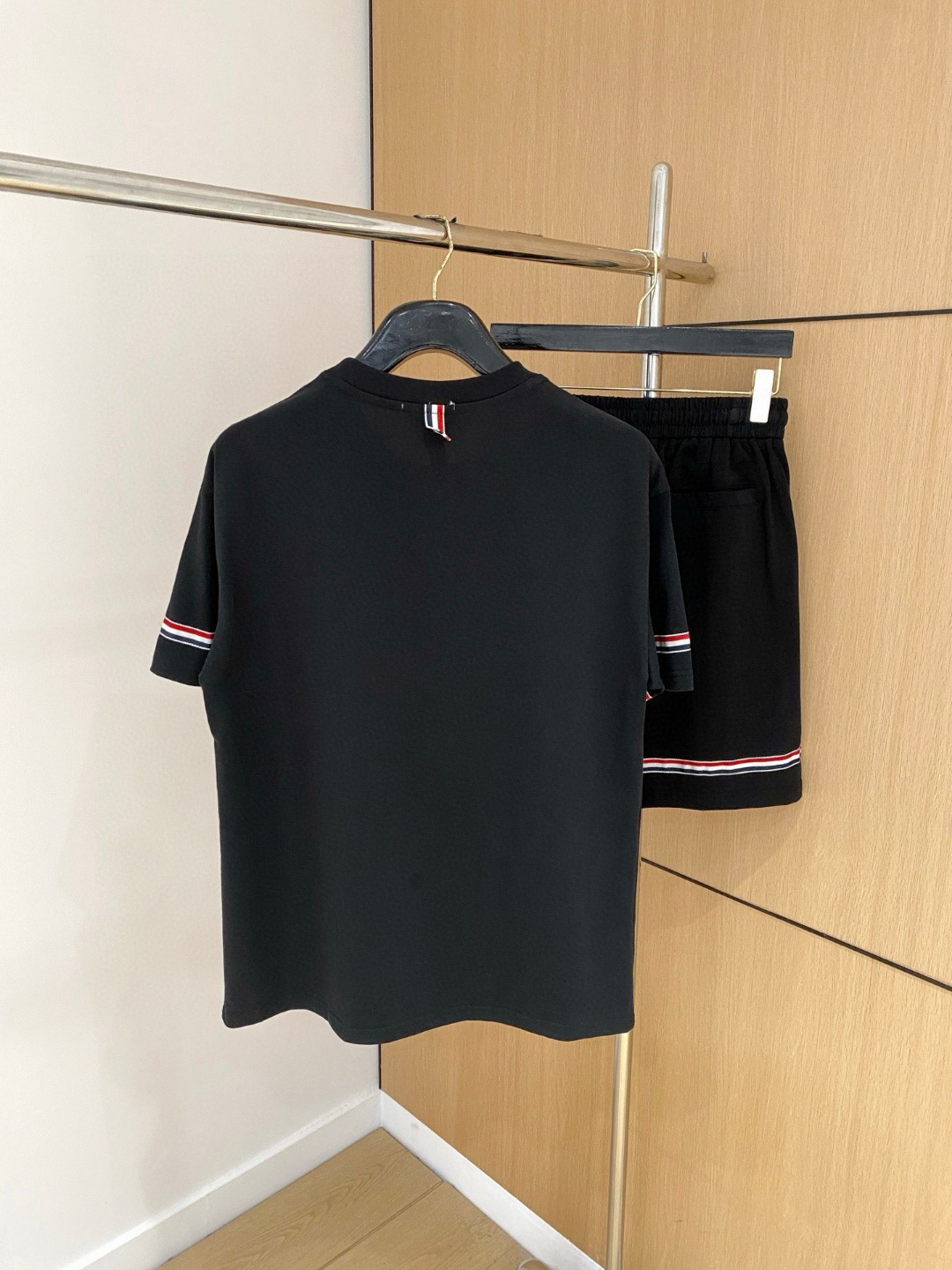 新品モンクレール 上下服 セットアップ メンズ