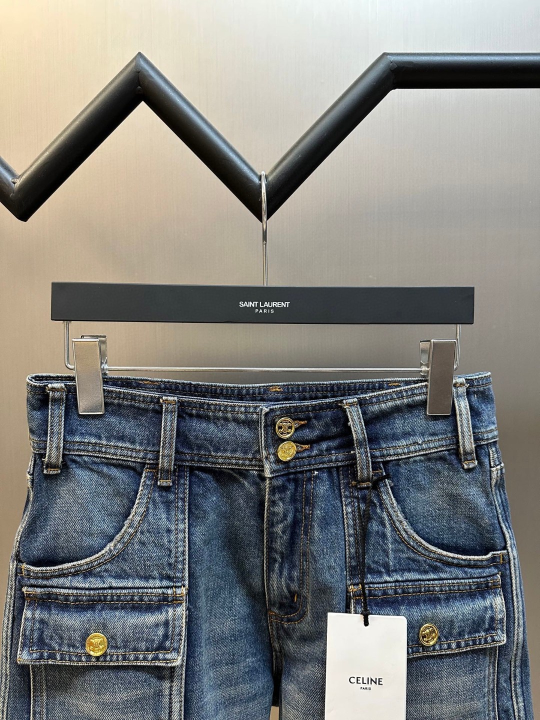 新品セリーヌ ショートパンツ ズボン レディース