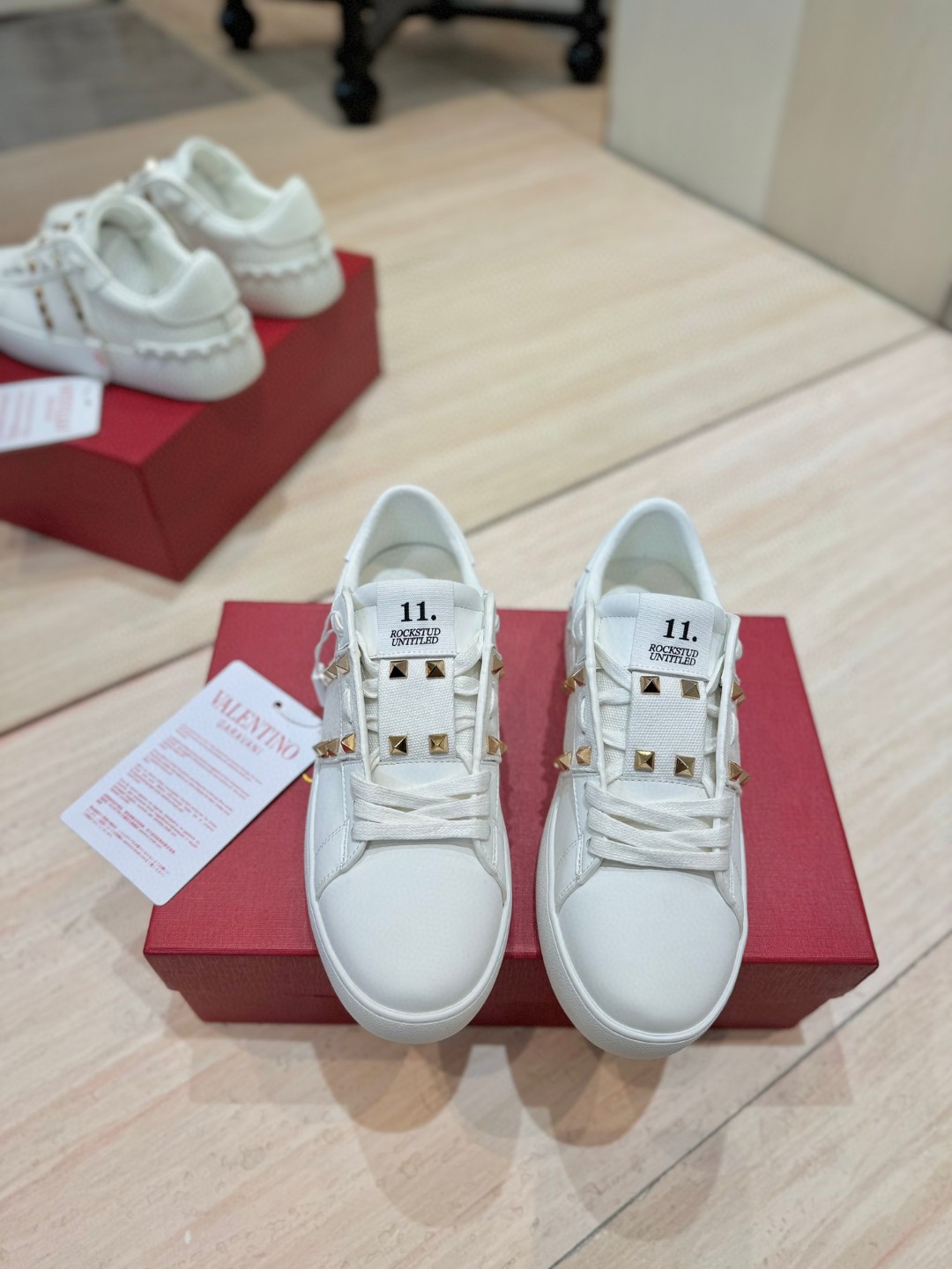 靴? ヴァレンティノ スニーカー/レースアップ 男女兼着?