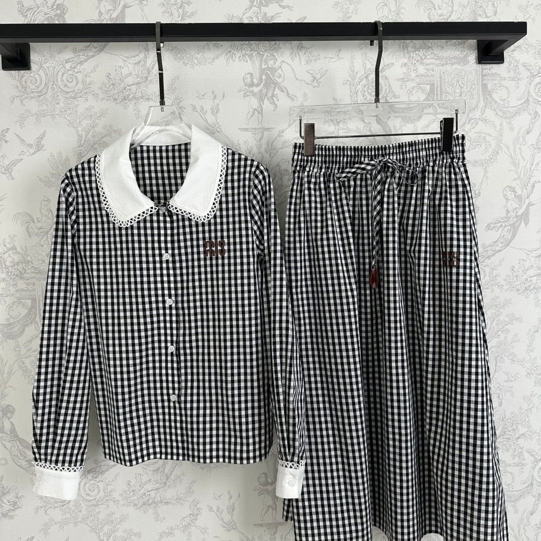 2025早秋新品 女性ミュウミュウ セットアップ 上下服