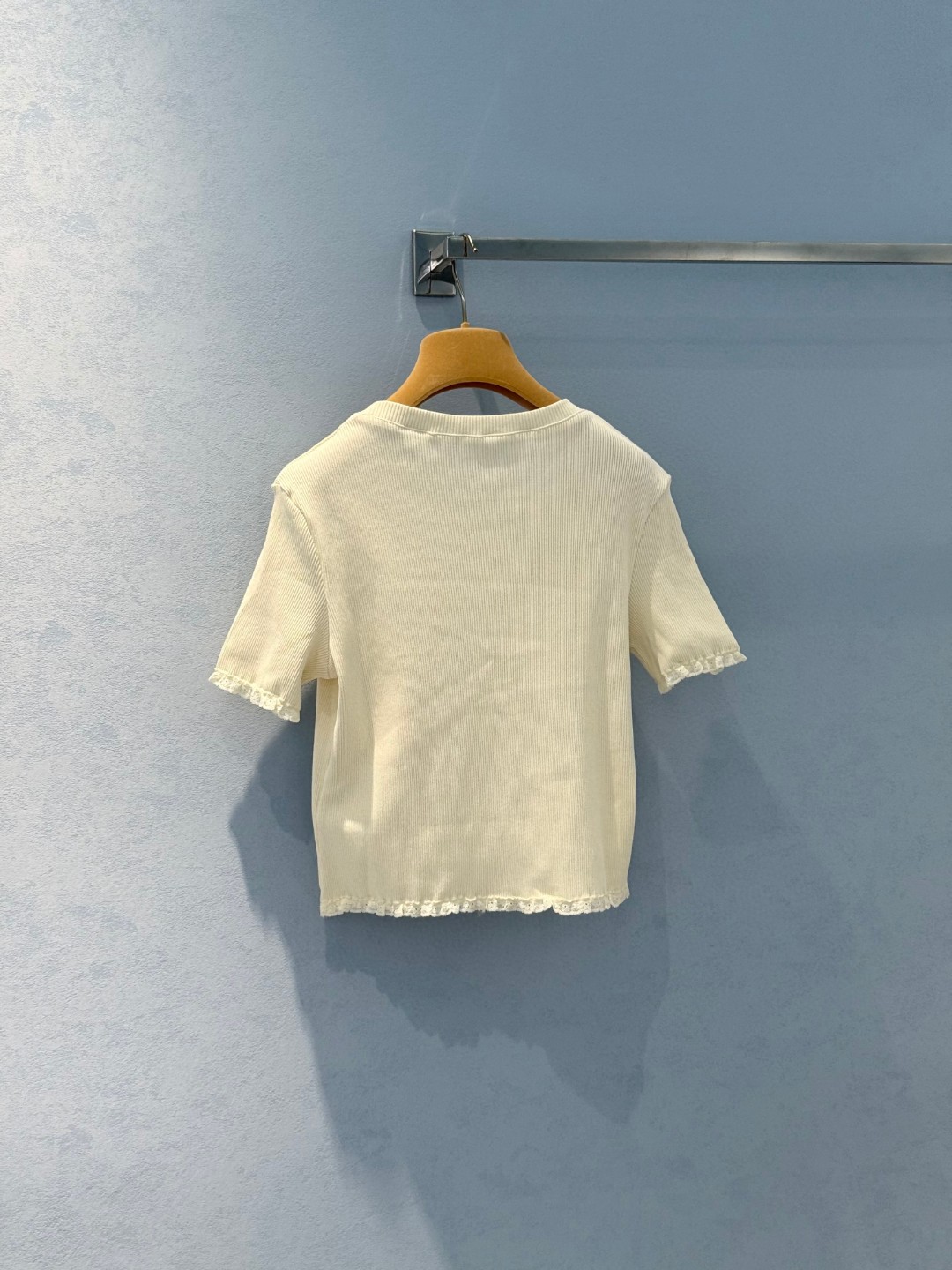 2025早秋新品 女性ミュウミュウ トップス Tシャツ