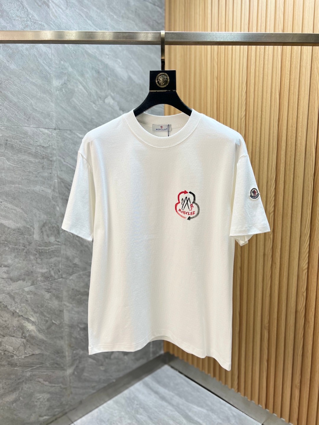 新品モンクレール 半袖Tシャツ トップス  メンズ